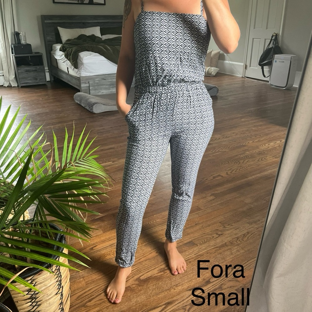 Fora Jumpsuit size small
